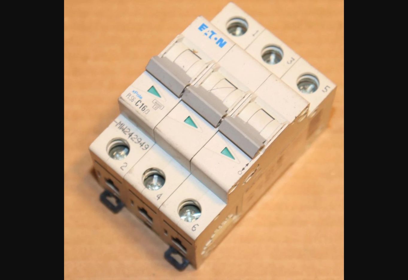 Eaton 242949 / PLS6-C16/3-MW xPole 3-Pole 16 A Miniature Circuit Breaker