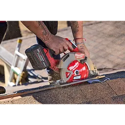 M18 FUEL™ 7-1/4” Circular Saw (Tool Only)