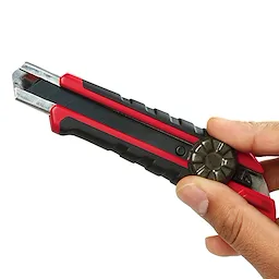 18mm Snap Off Knife with Metal Lock and Precision Cut Blade